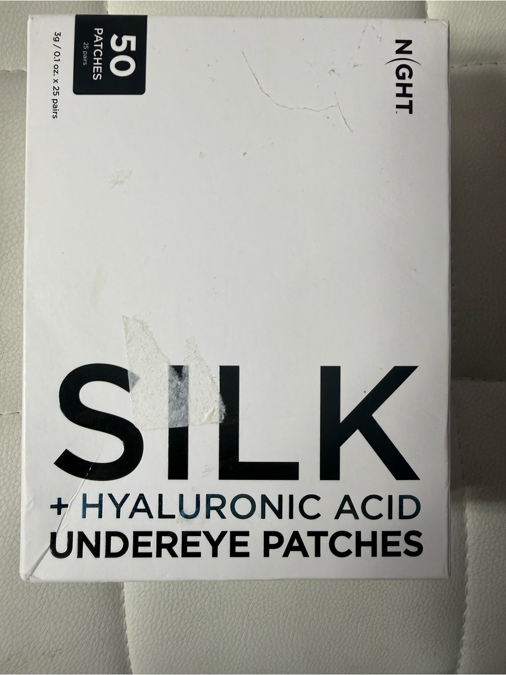 SILK Hyaluronic Acid Undereye Patches - White & Black Box